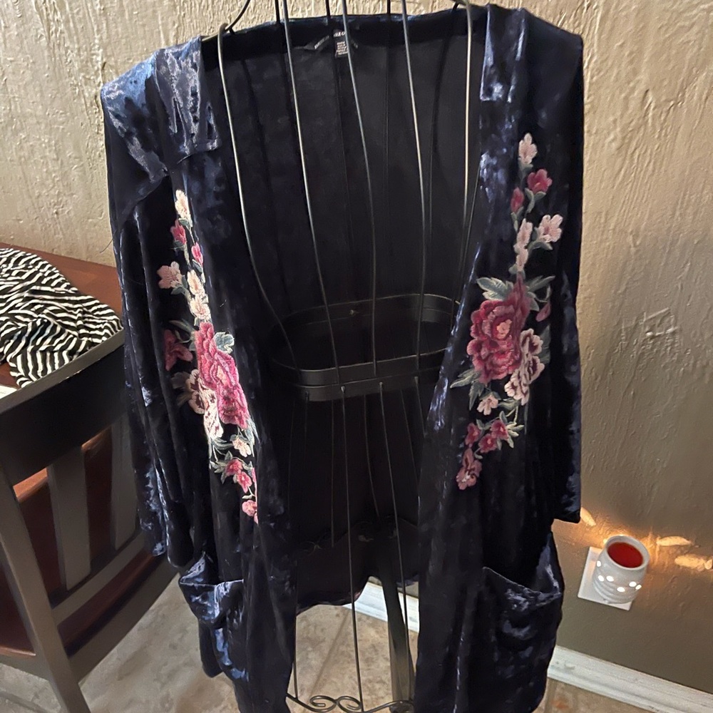 Blue velvet American Eagle kimono